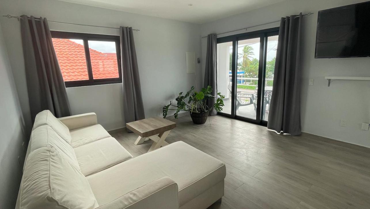 Whitehouse Boulevard, Close To Mambo Beach And City Centre Apartment Willemstad Exterior photo